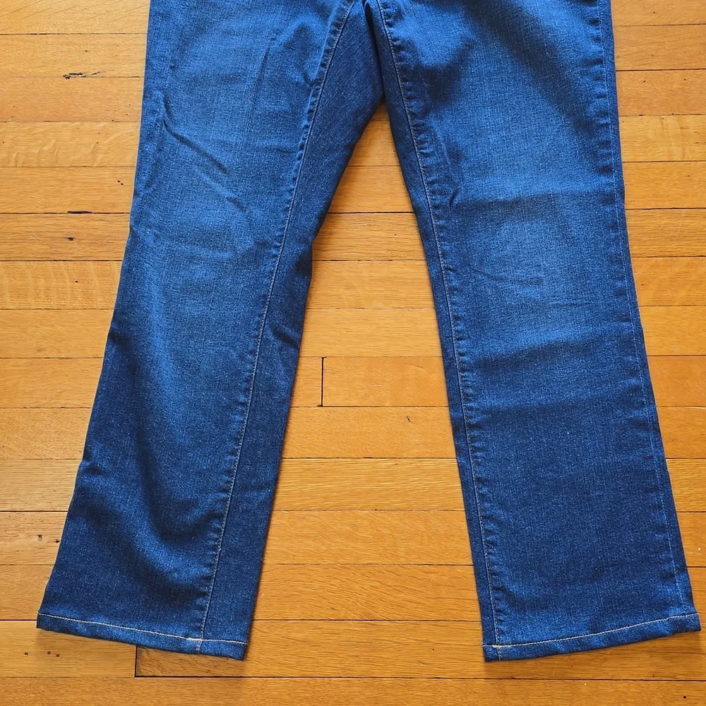 NWOT, Brooks Brothers, Straight Leg Dark Wash Jeans, Women's 10 - Picture 9 of 15
